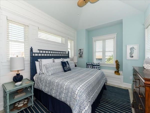 Six Bedroom Luxury Property with Rooftop Across The Street From The Beach