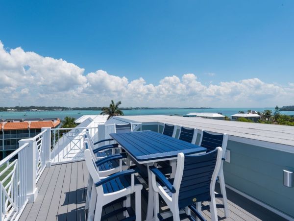 Six Bedroom Luxury Property with Rooftop Across The Street From The Beach