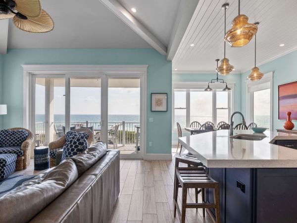 Six Bedroom Luxury Property with Rooftop Across The Street From The Beach