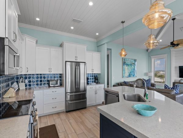 Six Bedroom Luxury Property with Rooftop Across The Street From The Beach