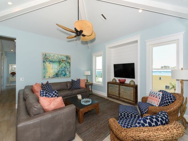 Six Bedroom Luxury Property with Rooftop Across The Street From The Beach