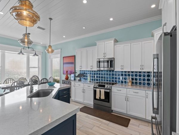 Six Bedroom Luxury Property with Rooftop Across The Street From The Beach