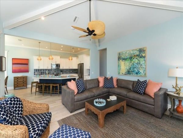Six Bedroom Luxury Property with Rooftop Across The Street From The Beach