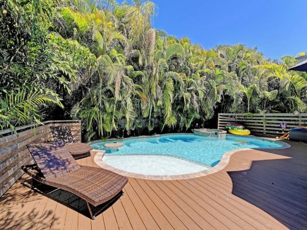 Ocean Views Villa with Five Bedrooms For Ten Guests