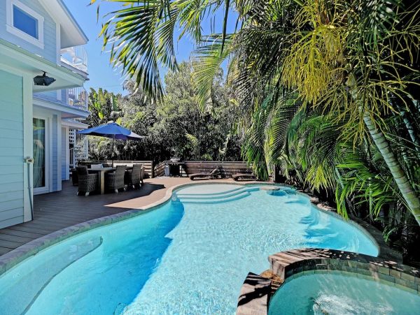 Ocean Views Villa with Five Bedrooms For Ten Guests