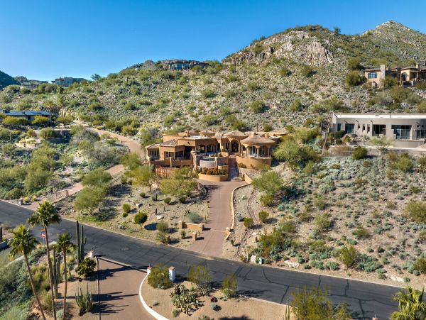 Paradise Valley Vacation Mansion Six Bedroom