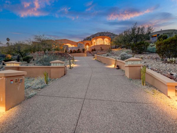 Paradise Valley Vacation Mansion Six Bedroom