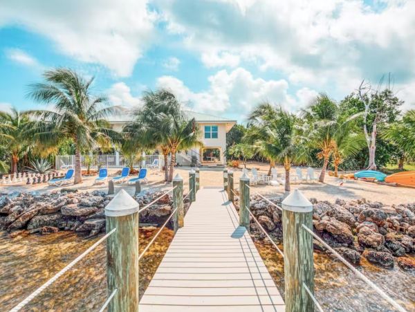 Four Bedroom Gulf Front Home in Marathon with Private Pool