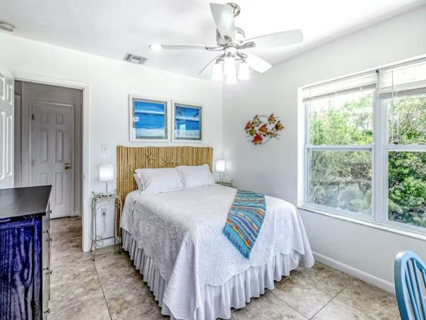 Four Bedroom Gulf Front Home in Marathon with Private Pool