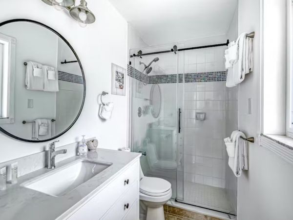 Four Bedroom Gulf Front Home in Marathon with Private Pool