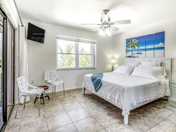 Four Bedroom Gulf Front Home in Marathon with Private Pool