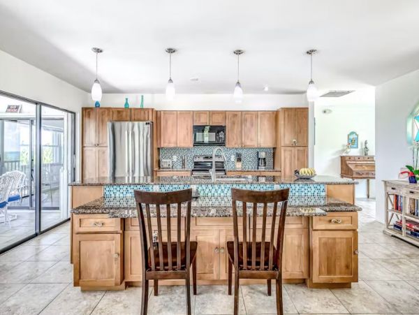 Four Bedroom Gulf Front Home in Marathon with Private Pool