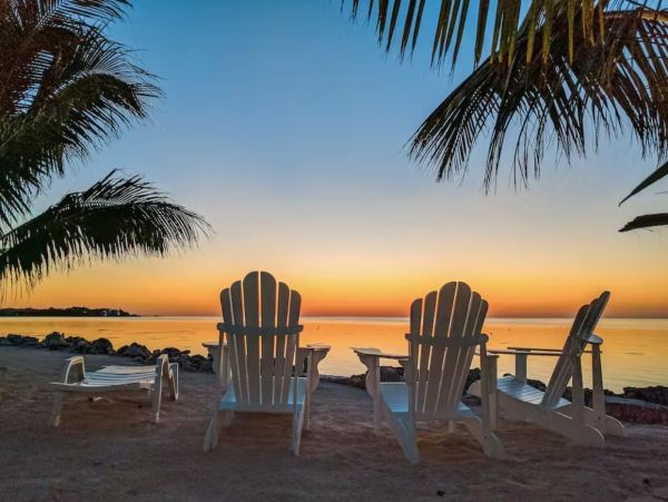 Four Bedroom Gulf Front Home in Marathon with Private Pool