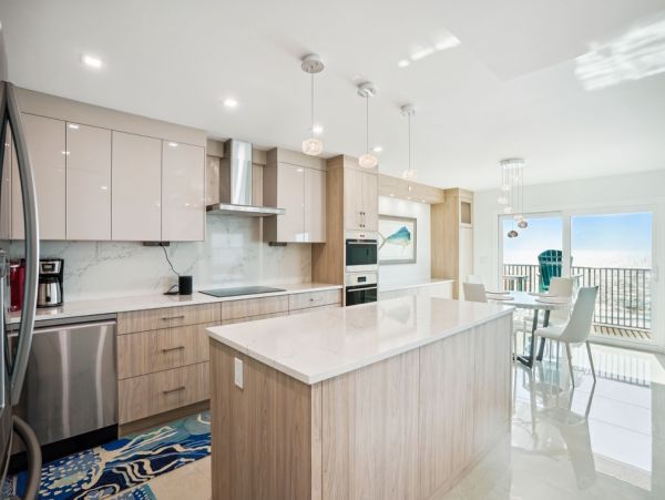 Panoramic Beachfront Condo with 3 Bedrooms in Redington Beach