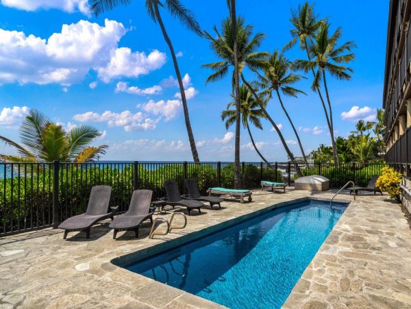 World Class Views of the Pacific Ocean