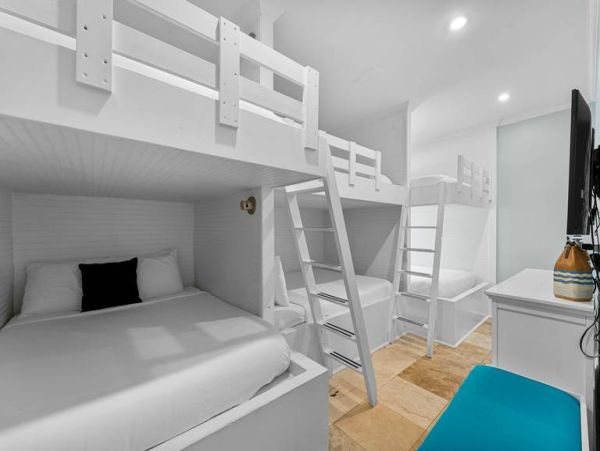 Miramar Gluf-Front Luxury Rental with Private Beach Access
