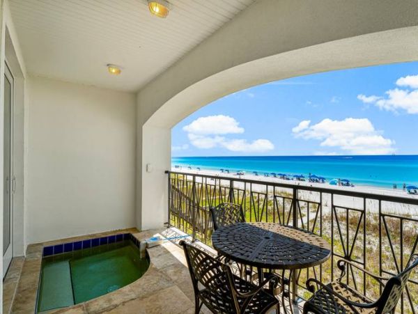 Miramar Gluf-Front Luxury Rental with Private Beach Access
