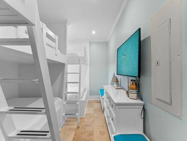 Miramar Gluf-Front Luxury Rental with Private Beach Access