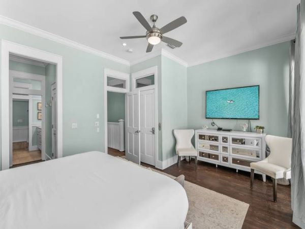Miramar Gluf-Front Luxury Rental with Private Beach Access