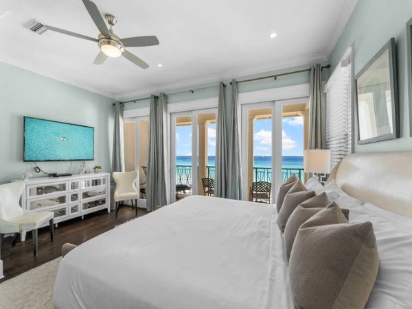 Miramar Gluf-Front Luxury Rental with Private Beach Access