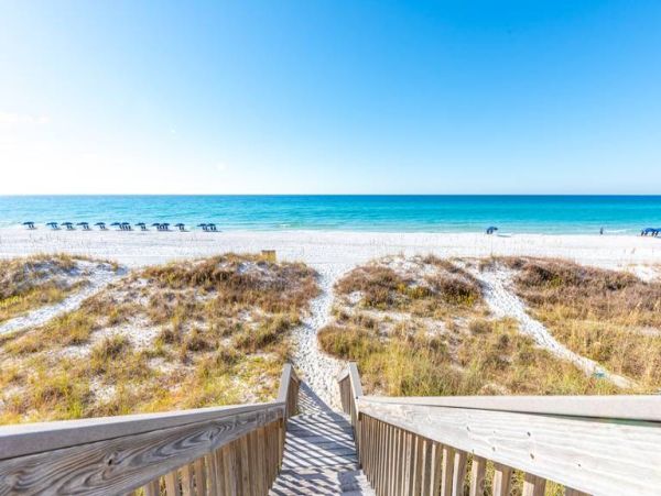 Miramar Gluf-Front Luxury Rental with Private Beach Access