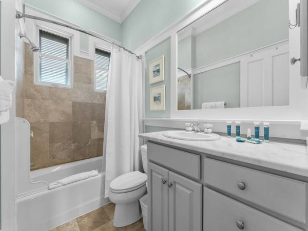 Miramar Gluf-Front Luxury Rental with Private Beach Access