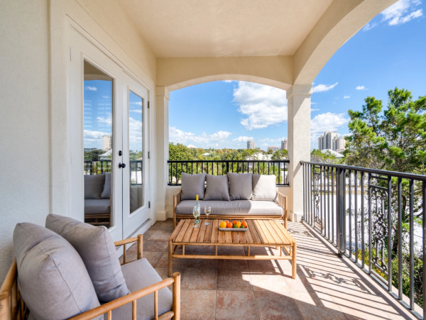 Luxury Oceanside Estate with 4 Bedrooms and Private Pool
