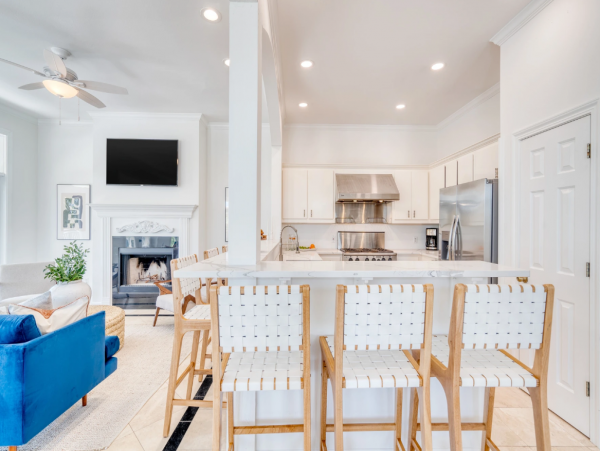 Luxury Oceanside Estate with 4 Bedrooms and Private Pool