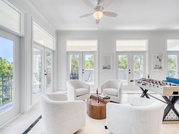 Luxury Oceanside Estate with 4 Bedrooms and Private Pool