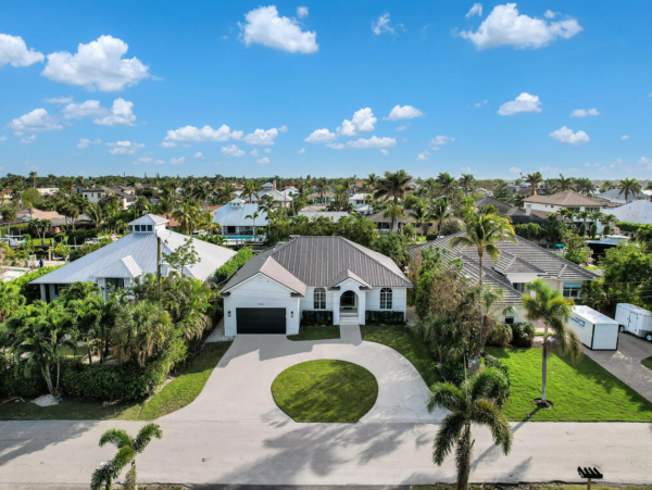 Luxury Four Bedroom Home Away From Home