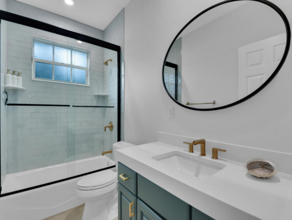 Luxury Four Bedroom Home Away From Home
