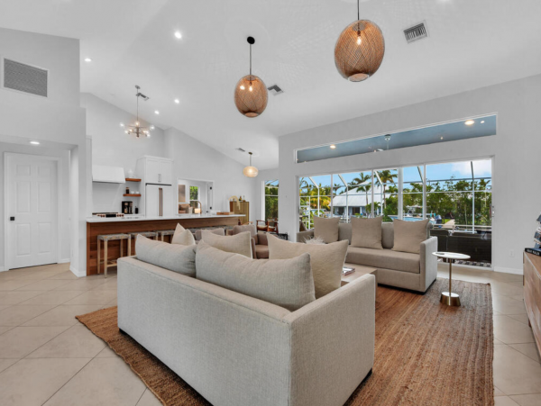 Luxury Four Bedroom Home Away From Home