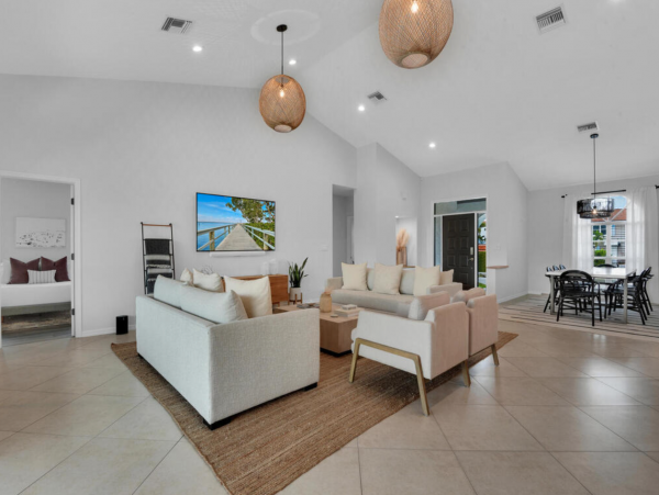 Luxury Four Bedroom Home Away From Home