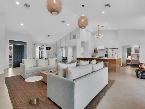 Luxury Four Bedroom Home Away From Home