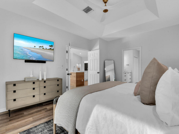 Luxury Four Bedroom Home Away From Home