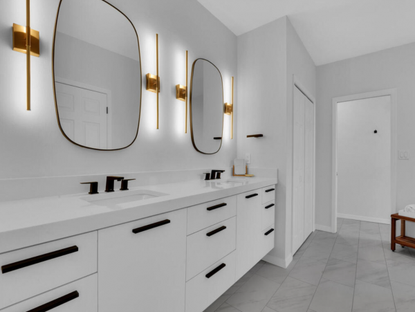 Luxury Four Bedroom Home Away From Home