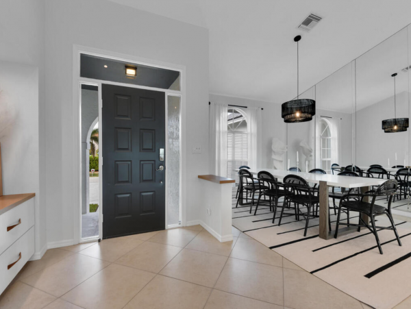 Luxury Four Bedroom Home Away From Home