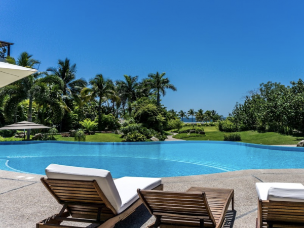 Luxury Vacation Condo in Nayarit Riviera Located on Beach