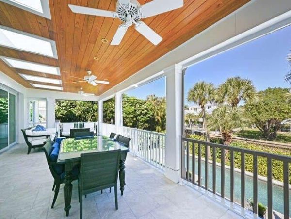 Luxury Waterfront Retreat in Naples