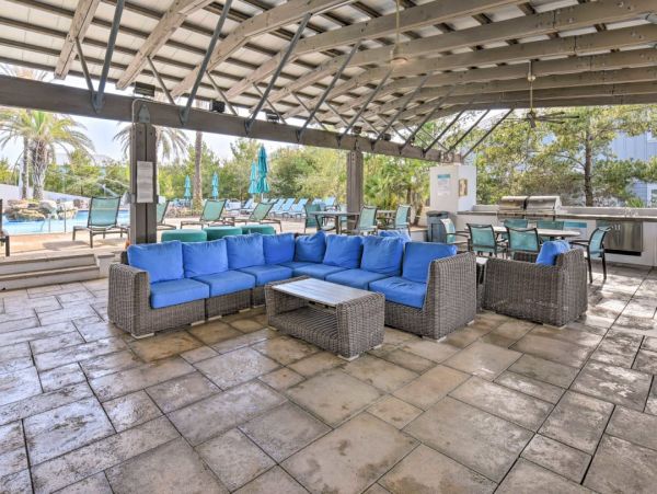 Santa Rosa Beach Vacation Home Four Bedroom Walk to Beach