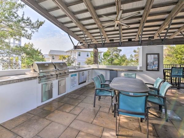 Santa Rosa Beach Vacation Home Four Bedroom Walk to Beach