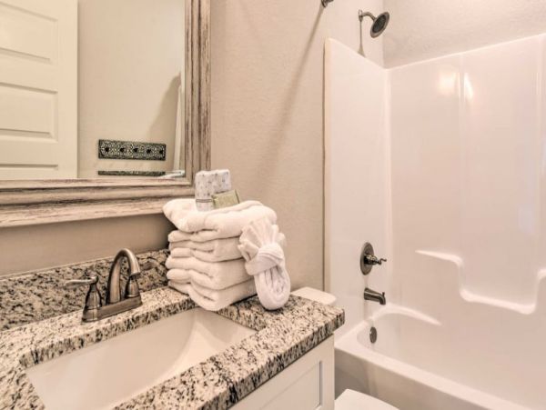 Santa Rosa Beach Vacation Home Four Bedroom Walk to Beach