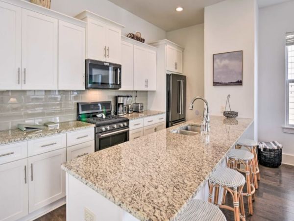 Santa Rosa Beach Vacation Home Four Bedroom Walk to Beach