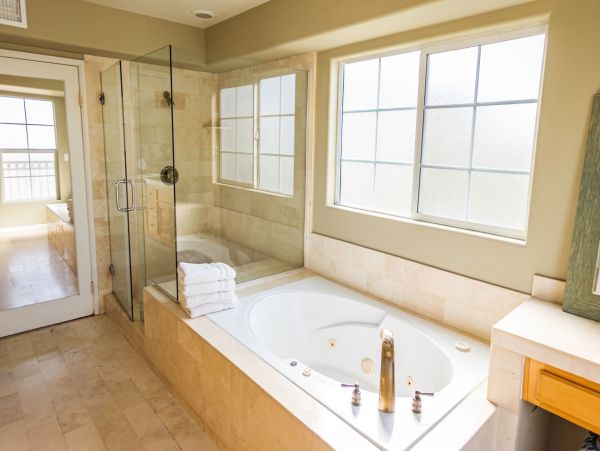 Santa Monica Vacation Home Three Bedroom + Loft Walk to Beach