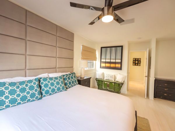 Santa Monica Vacation Home Three Bedroom + Loft Walk to Beach