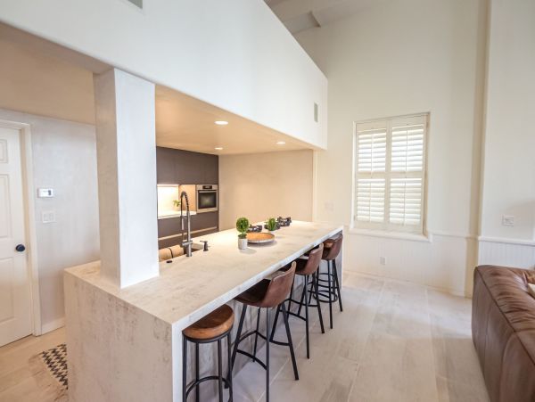 Santa Monica Vacation Home Three Bedroom + Loft Walk to Beach