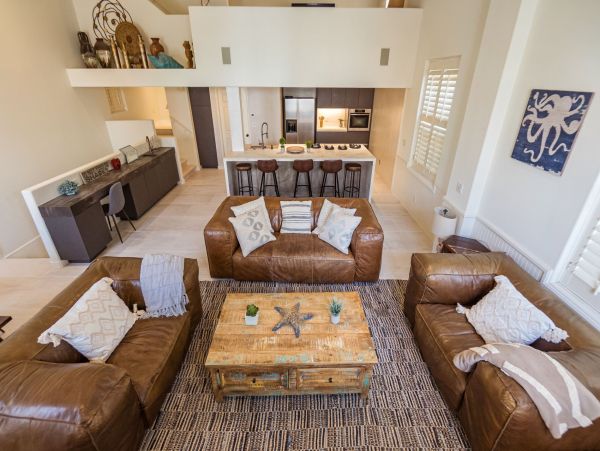 Santa Monica Vacation Home Three Bedroom + Loft Walk to Beach