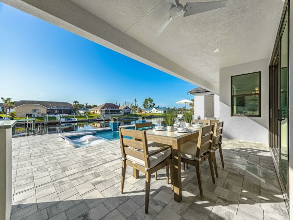 Luxury Villa On The Canal For Six Guests