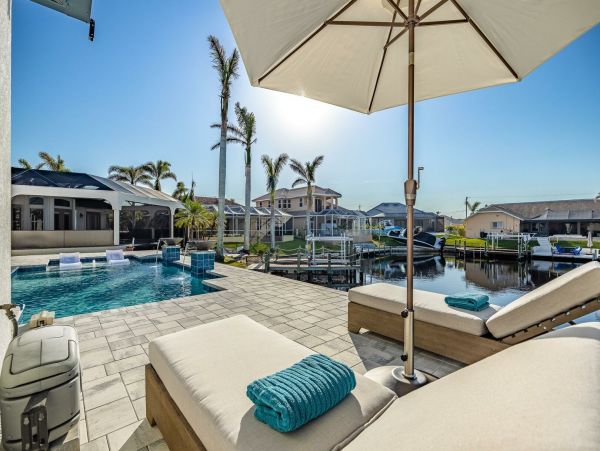 Luxury Villa On The Canal For Six Guests
