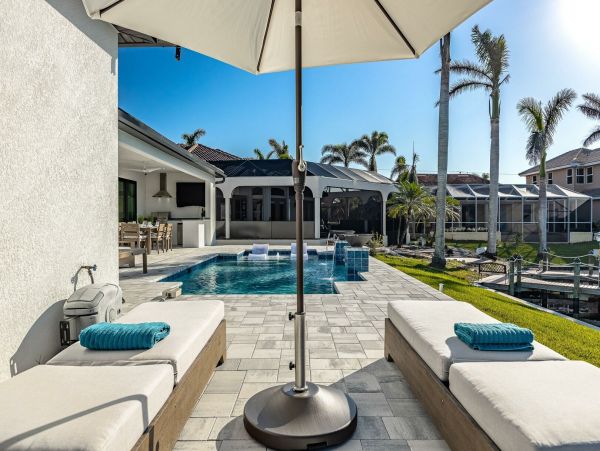 Luxury Villa On The Canal For Six Guests